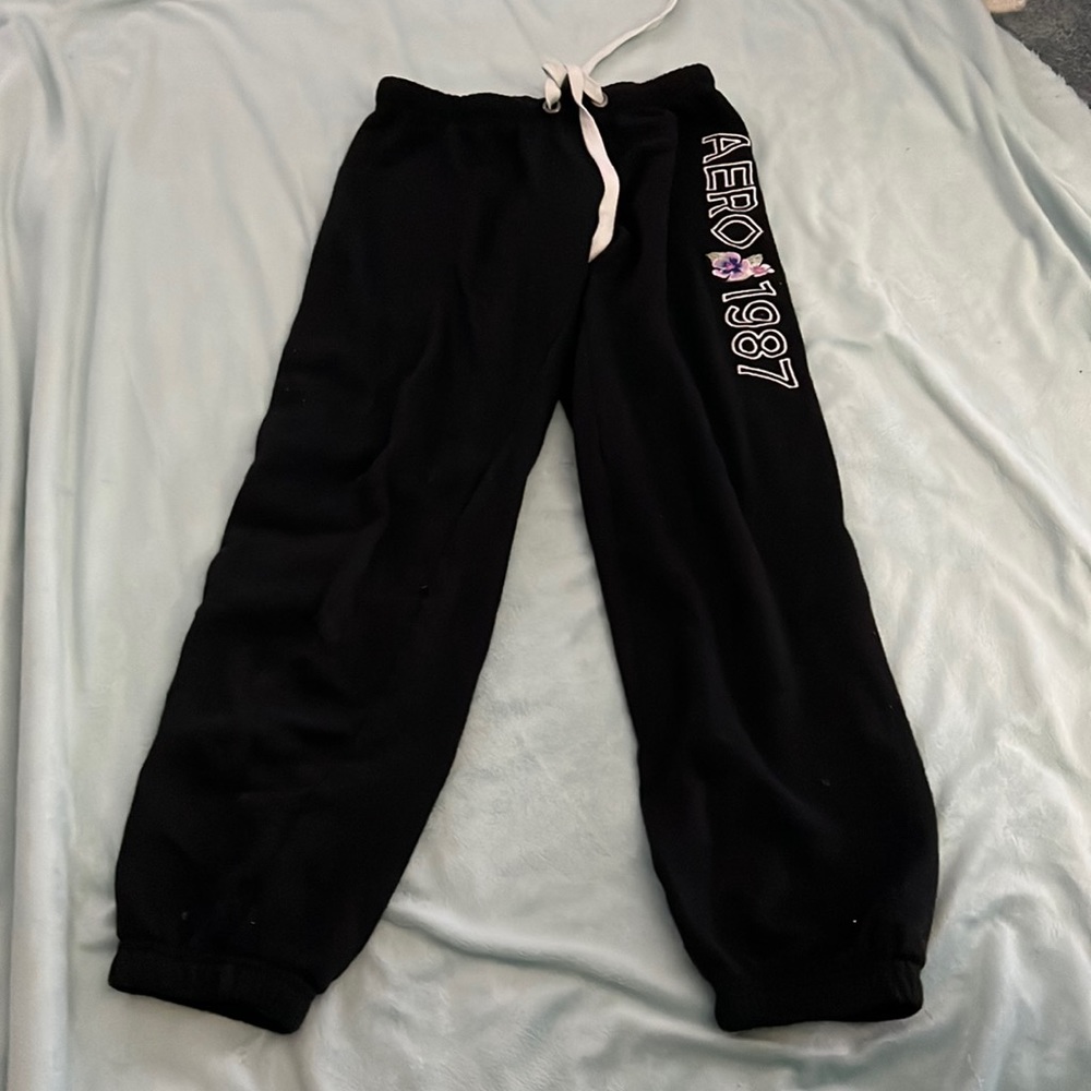 Black Aeropostale sweatpants